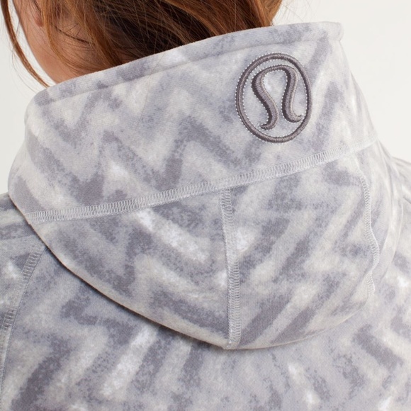 Lululemon Scuba Full Zip Hoodie Blazer Fossil/White - Picture 7 of 7